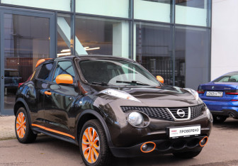 Подержанный автомобиль Nissan Juke 2013 года (3 фото)