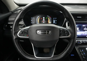 Подержанный автомобиль Geely Atlas Pro 2022 года (12 фото)