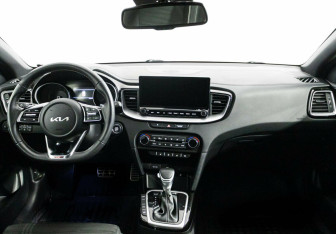 Подержанный автомобиль Kia Ceed Wagon 2021 года (6 фото)