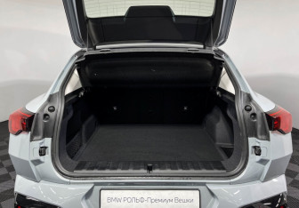 Подержанный автомобиль BMW X2 2024 года (9 фото)