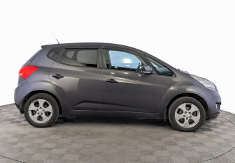 Подержанный автомобиль Kia Venga 2013 года (4 фото)