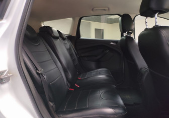 Подержанный автомобиль Ford Kuga 2013 года (13 фото)