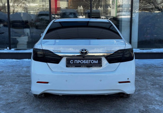 Подержанный автомобиль Toyota Camry Sedan 2012 года (7 фото)