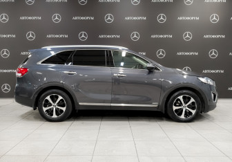 Подержанный автомобиль Kia Sorento 2016 года (4 фото)