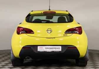 Подержанный автомобиль Opel Astra Hatchback 2014 года (6 фото)