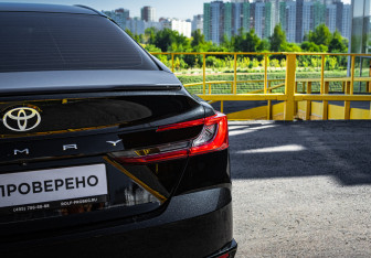 Подержанный автомобиль Toyota Camry Sedan 2025 года (19 фото)