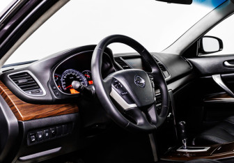 Подержанный автомобиль Nissan Teana 2010 года (19 фото)