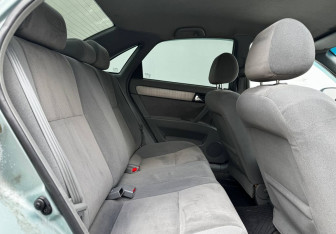 Подержанный автомобиль Chevrolet Lacetti Sedan 2007 года (11 фото)