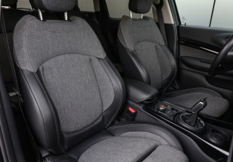 Подержанный автомобиль MINI Clubman Wagon 2021 года (11 фото)