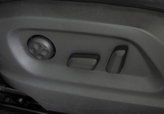 Подержанный автомобиль Volkswagen Tiguan 2012 года (14 фото)