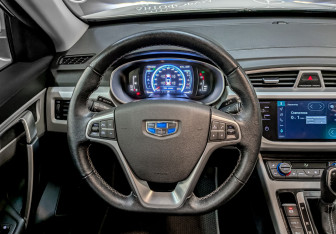 Подержанный автомобиль Geely Atlas 2021 года (21 фото)