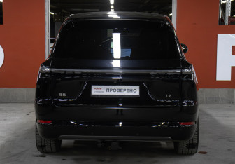 Подержанный автомобиль LiXiang L9 2023 года (6 фото)