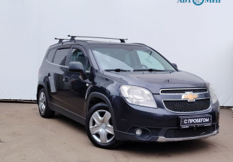 Подержанный автомобиль Chevrolet Orlando 2011 года (3 фото)