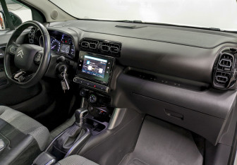Подержанный автомобиль Citroen C3 Aircross 2018 года (19 фото)