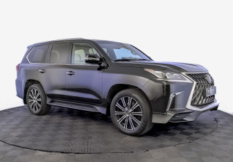 Подержанный автомобиль Lexus LX 2018 года (3 фото)