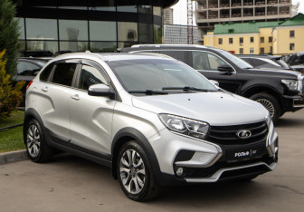 Подержанный автомобиль LADA (ВАЗ) XRAY 2019 года (2 фото)