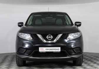 Подержанный автомобиль Nissan X-Trail 2015 года (2 фото)