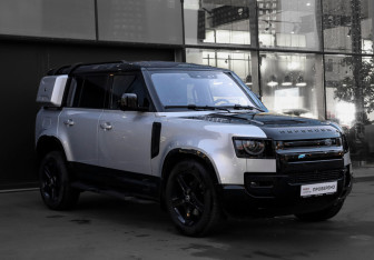 Подержанный автомобиль Land Rover Defender Suv 2020 года (3 фото)