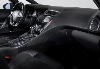 Подержанный автомобиль Citroen DS5 2012 года (9 фото)