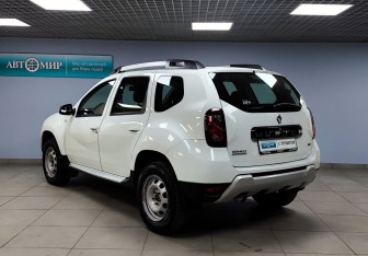 Подержанный автомобиль Renault Duster 2018 года (7 фото)