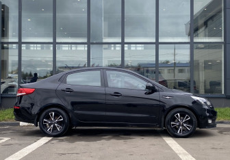 Подержанный автомобиль Kia Rio Sedan 2016 года (4 фото)