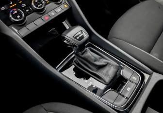 Подержанный автомобиль Skoda Karoq 2021 года (29 фото)