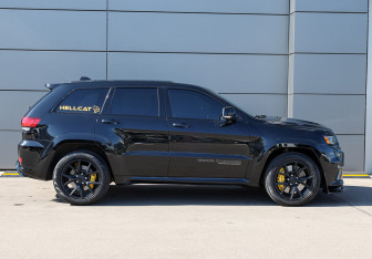 Подержанный автомобиль Jeep Grand Cherokee 2018 года (4 фото)