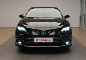 Подержанный автомобиль Toyota Camry Sedan 2022 года (2 фото)