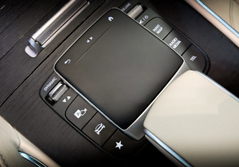 Подержанный автомобиль Mercedes-Benz GLE 2021 года (24 фото)