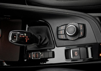 Подержанный автомобиль BMW X2 2020 года (29 фото)