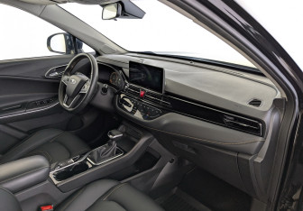 Подержанный автомобиль Москвич 3 2023 года (11 фото)