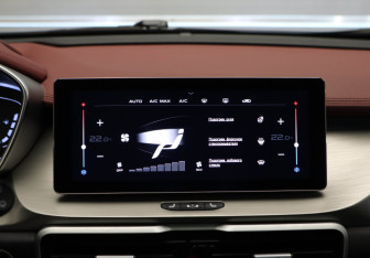 Подержанный автомобиль Geely Coolray 2024 года (17 фото)