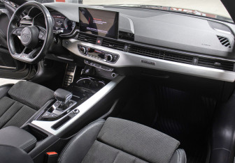 Подержанный автомобиль Audi A5 Coupe 2021 года (11 фото)