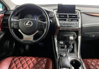 Подержанный автомобиль Lexus NX 2015 года (12 фото)