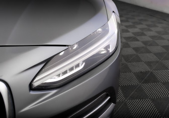 Подержанный автомобиль Volvo S90 2019 года (17 фото)