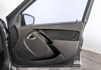 Подержанный автомобиль LADA (ВАЗ) Granta Sedan 2024 года (24 фото)