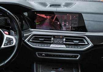 Подержанный автомобиль BMW X5 M 2021 года (15 фото)