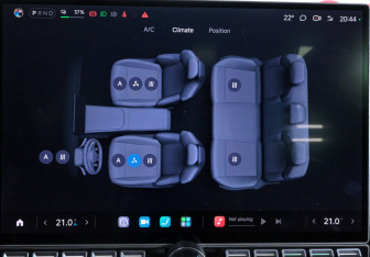 Подержанный автомобиль Xiaomi SU7 2024 года (21 фото)