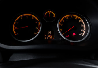 Подержанный автомобиль Opel Corsa 2006 года (11 фото)
