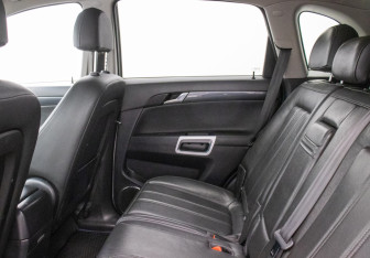 Подержанный автомобиль Opel Antara 2010 года (11 фото)