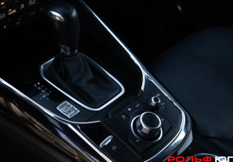 Подержанный автомобиль Mazda CX-9 2018 года (19 фото)
