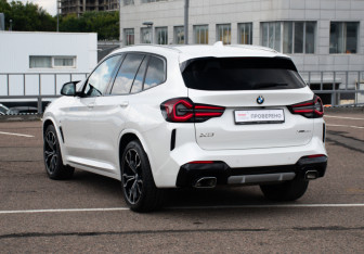 Подержанный автомобиль BMW X3 2021 года (7 фото)