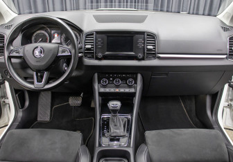 Подержанный автомобиль Skoda Karoq 2020 года (12 фото)