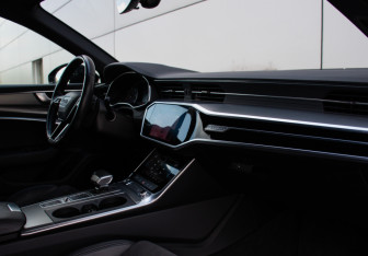 Подержанный автомобиль Audi A6 Sedan 2020 года (9 фото)