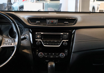 Подержанный автомобиль Nissan X-Trail 2020 года (10 фото)
