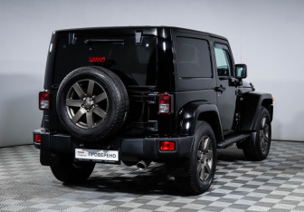 Подержанный автомобиль Jeep Wrangler 2016 года (5 фото)