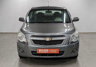 Подержанный автомобиль Chevrolet Cobalt Sedan 2012 года (2 фото)