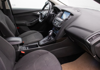 Подержанный автомобиль Ford Focus Sedan 2015 года (9 фото)