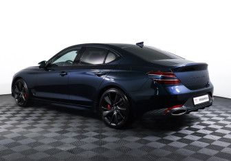 Подержанный автомобиль Genesis G70 2022 года (7 фото)
