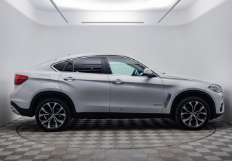 Подержанный автомобиль BMW X6 2015 года (6 фото)